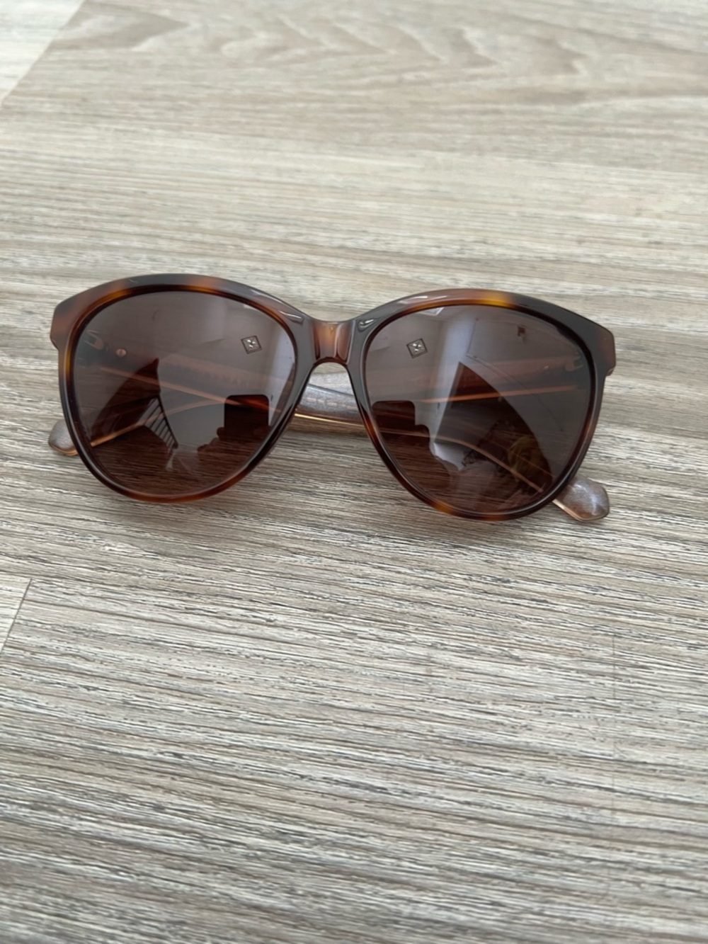Marc Jacob’s Classic Women's Tortoiseshell Sunglasses - Brown Lenses